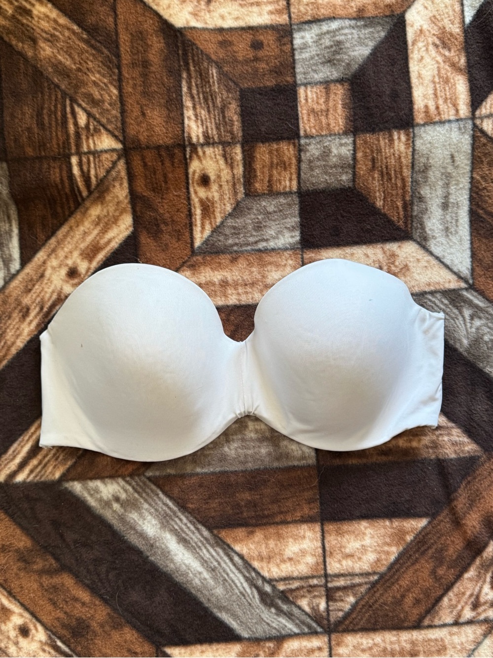 Maidenform White Strapless Molded Bandeau Bra